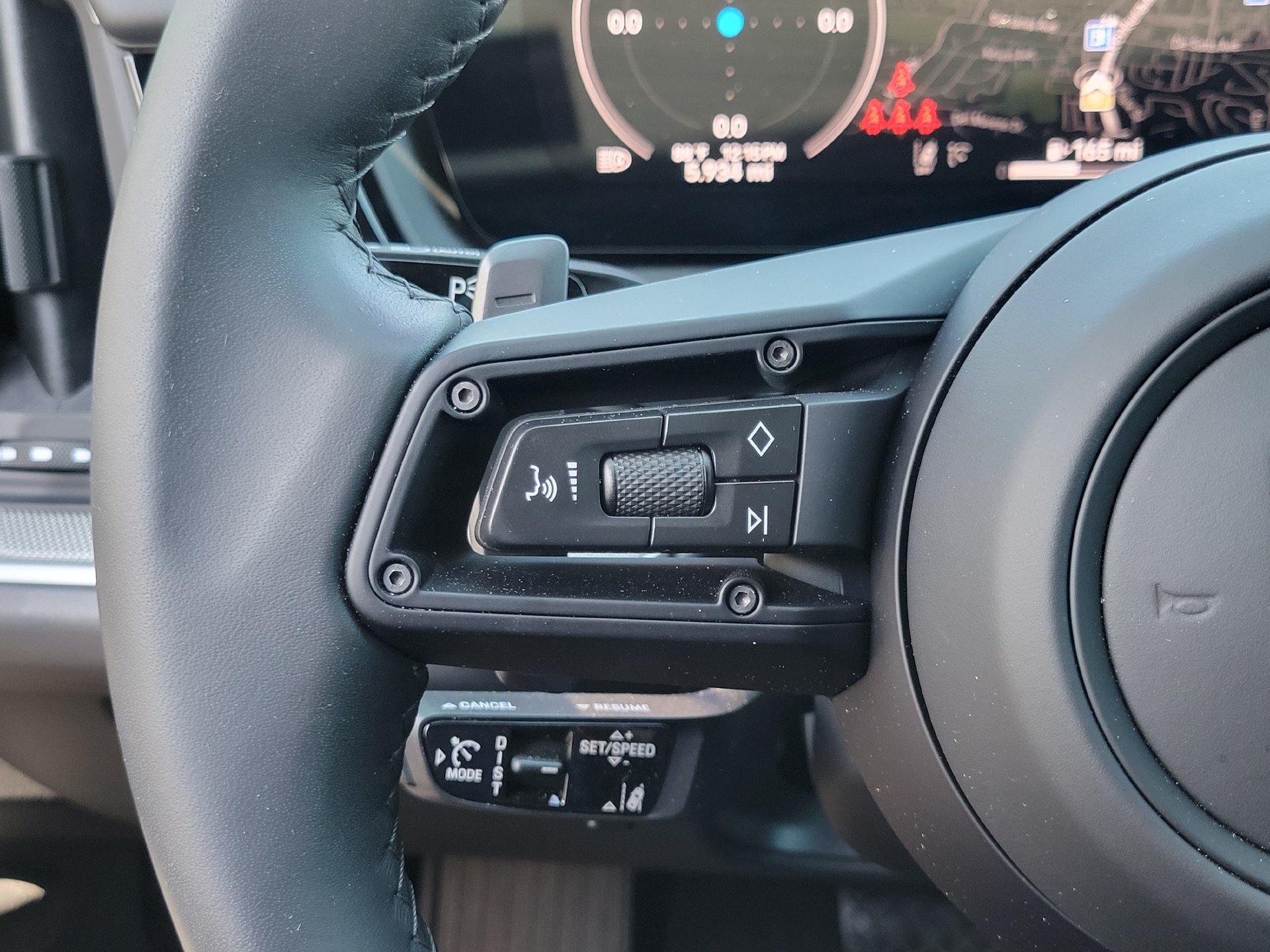 Certified 2026 Porsche Cayenne Coupe AWD/4WD image 13