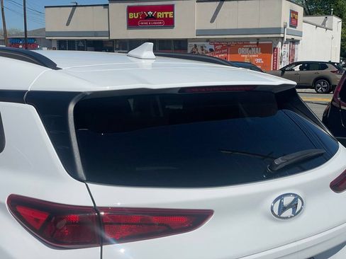 Used 2023 Hyundai Kona SEL w/ Cargo Package AWD/4WD image 28