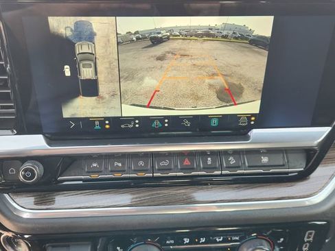 Used 2023 Chevrolet Silverado 1500 RST AWD/4WD image 17
