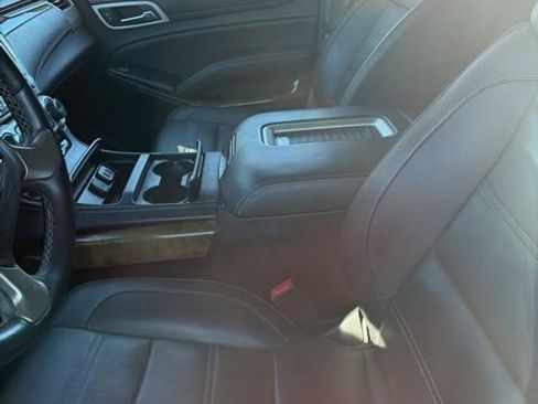 Used 2016 GMC Yukon Denali w/ Open Road Package AWD/4WD image 10