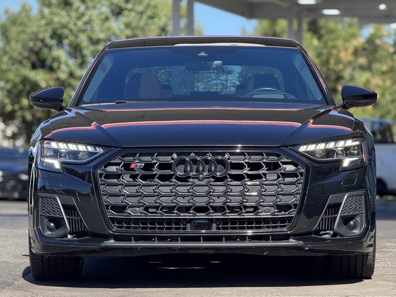 Used 2023 Audi S8 w/ S8 Comfort Plus Package AWD/4WD image 7