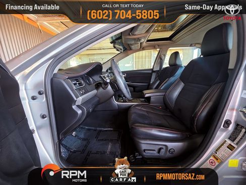 Used 2017 Toyota Camry XSE w/ Moonroof Package image 9
