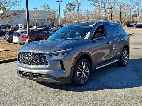 Used 2025 INFINITI QX60 Sensory w/ Vision Package image 3