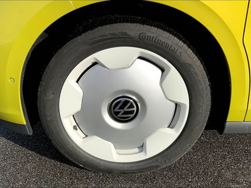 New 2025 Volkswagen ID. Buzz 1st Edition image 9