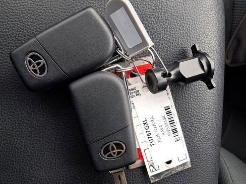 Used 2025 Toyota RAV4 LE image 37