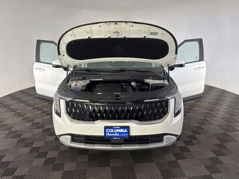 Used 2025 Kia Carnival image 14