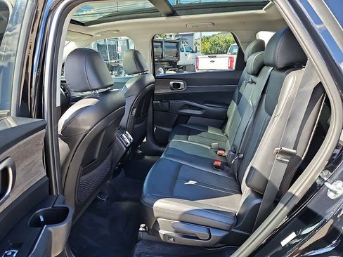 Certified 2023 Kia Sorento S w/ Panoramic Sunroof Package AWD/4WD image 10
