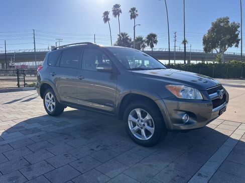 Used 2010 Toyota RAV4 Limited FWD image 5