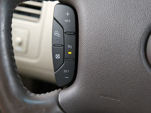 Used 2009 Buick Lucerne CXL w/ Driver Confidence Package image 34