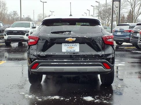 Used 2025 Chevrolet Trax LT image 20