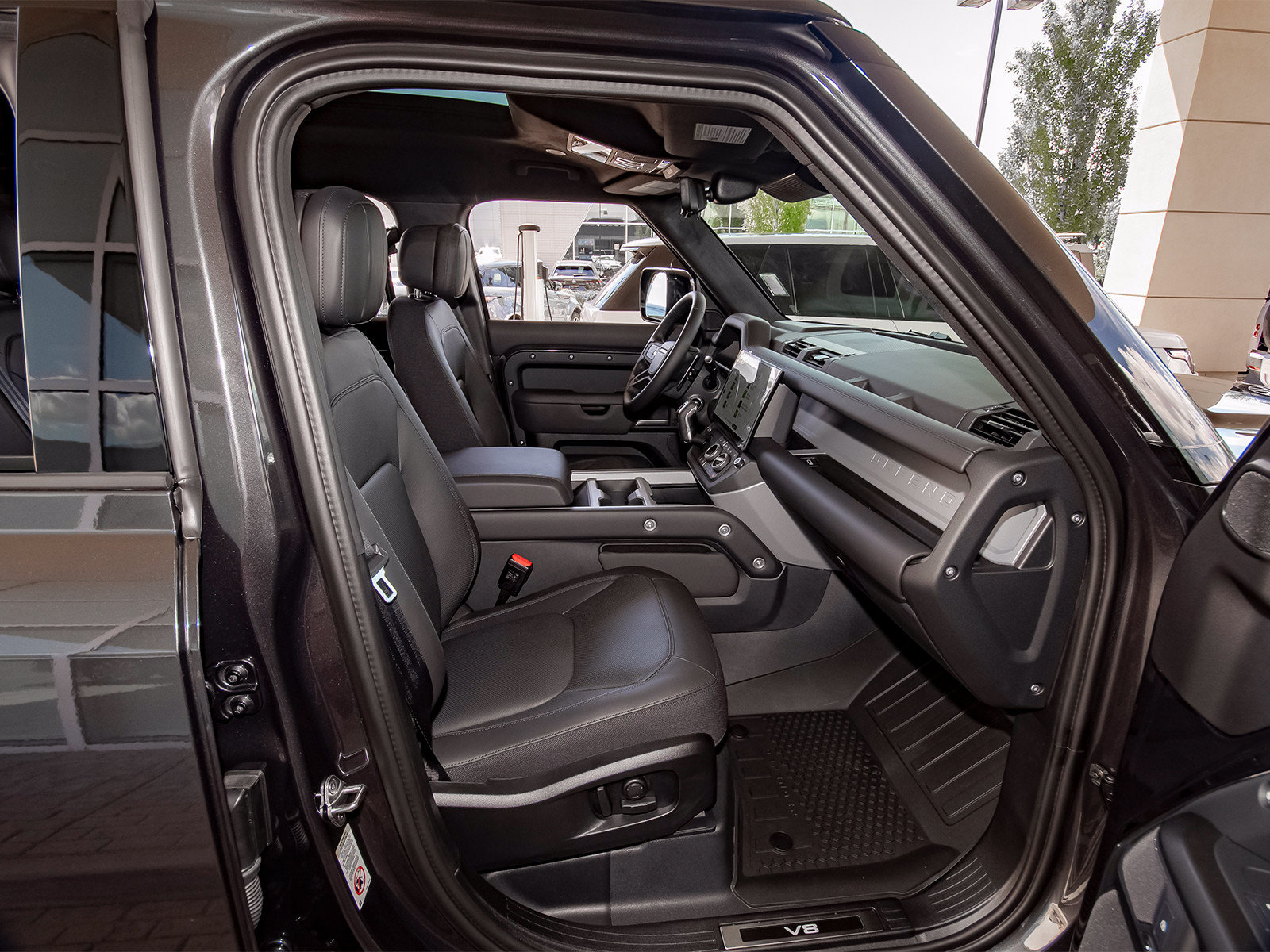 New 2026 Land Rover Defender 110 V8 AWD/4WD image 43