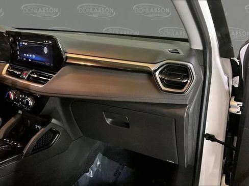 Used 2025 Chevrolet TrailBlazer LT AWD/4WD image 31