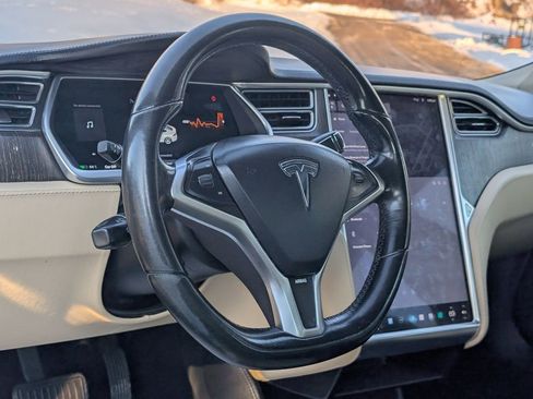 Used 2013 Tesla Model S image 31