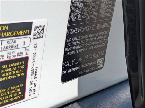 Certified 2026 Land Rover Range Rover Velar Dynamic SE AWD/4WD image 27