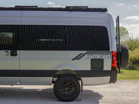 Used 2025 Mercedes-Benz Sprinter 2500 image 5