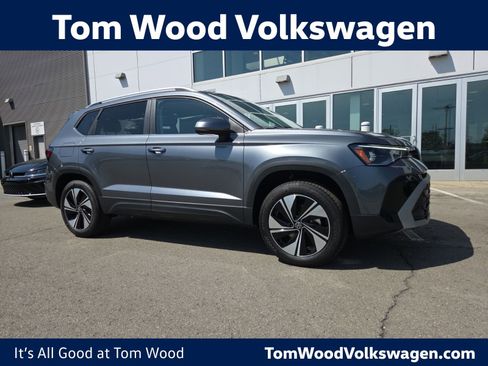 New 2026 Volkswagen Taos SE AWD/4WD image 1