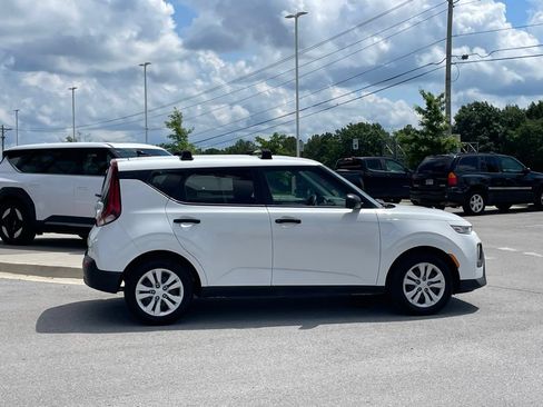 Used 2020 Kia Soul LX FWD image 8