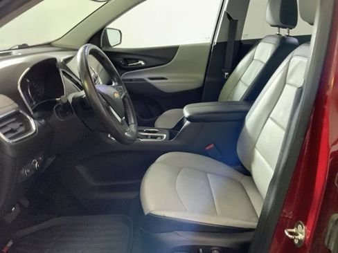 Used 2018 Chevrolet Equinox Premier image 16