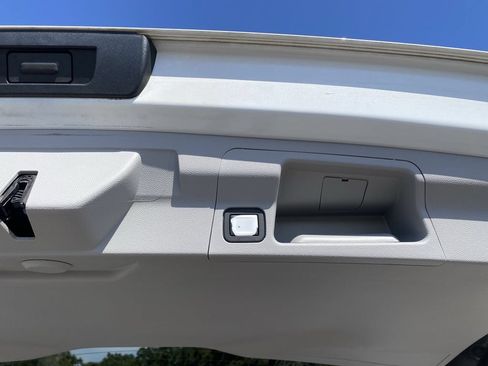 Used 2019 GMC Acadia SLT w/ LPO, Floor Liner Package FWD image 31