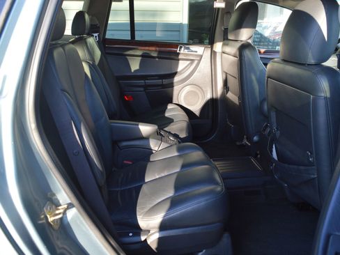 Used 2005 Chrysler Pacifica Touring w/ Comfort Convenience Group image 24