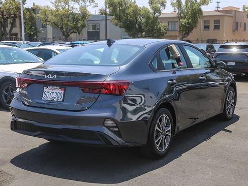 Certified 2023 Kia Forte LXS FWD image 10