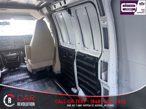 Used 2020 Chevrolet Express 2500 w/ Driver Convenience Package RWD image 33