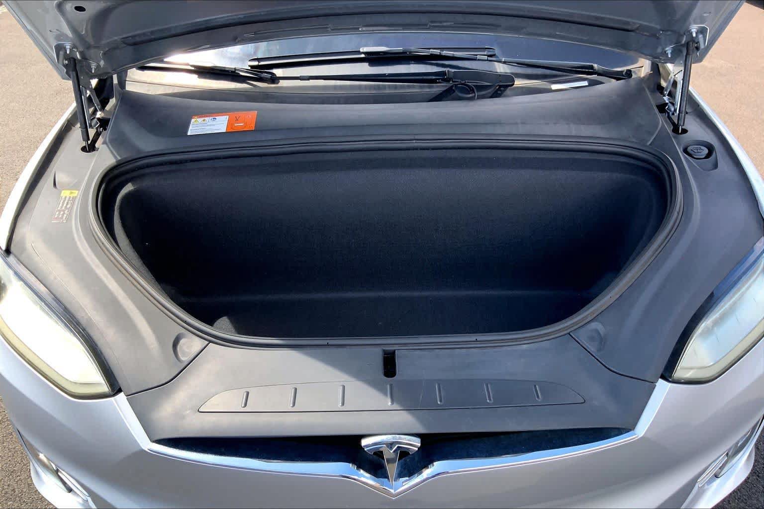 Used 2017 Tesla Model X 75D AWD/4WD image 9