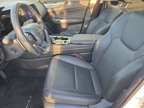 Used 2025 Lexus NX 250 FWD w/ Towing Package (2000 Lbs) image 14