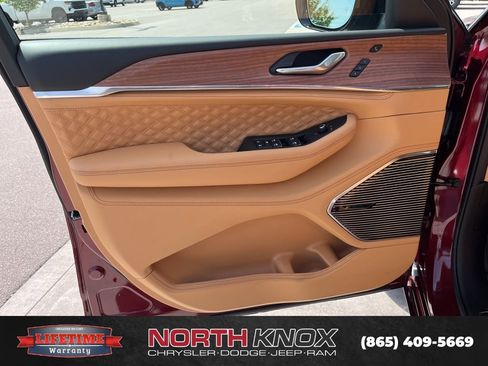 New 2026 Jeep Grand Cherokee L Summit AWD/4WD image 5