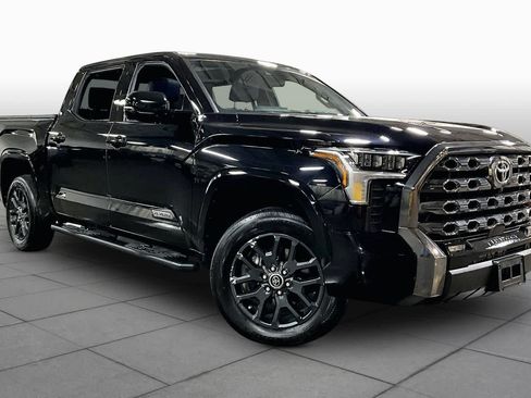 Used 2023 Toyota Tundra Platinum AWD/4WD image 3