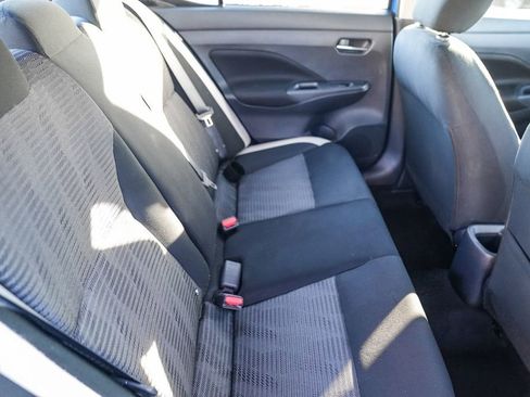 Used 2022 Nissan Versa SV image 19