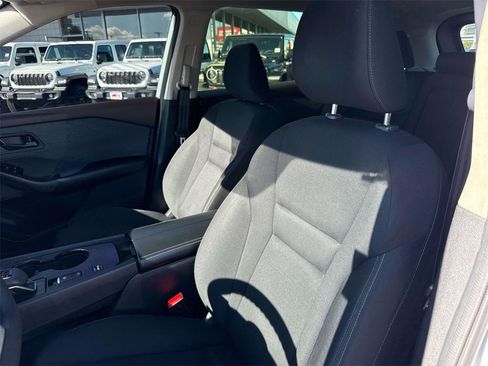 Used 2023 Nissan Rogue S image 20