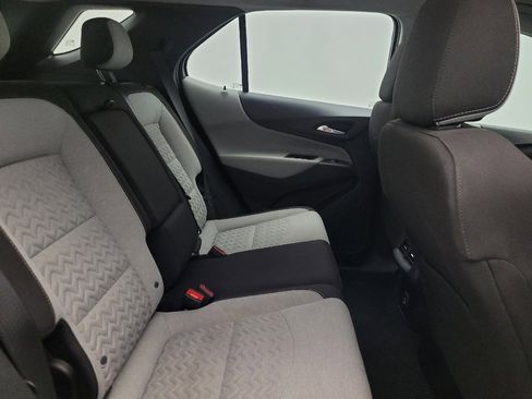 Used 2022 Chevrolet Equinox LS FWD image 19