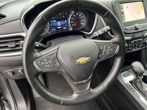 Used 2024 Chevrolet Equinox LT AWD/4WD image 16