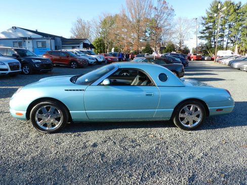 Used 2002 Ford Thunderbird Deluxe image 10