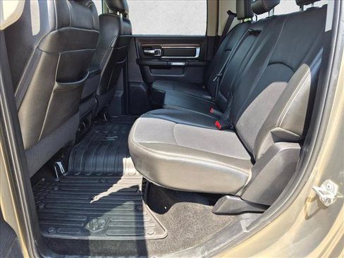 Used 2015 RAM 1500 Laramie AWD/4WD image 18