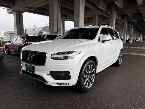 Used 2019 Volvo XC90 T6 Momentum w/ Protection Package Premier AWD/4WD image 1