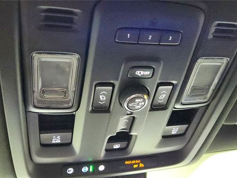 Used 2023 Chevrolet Tahoe High Country AWD/4WD image 41