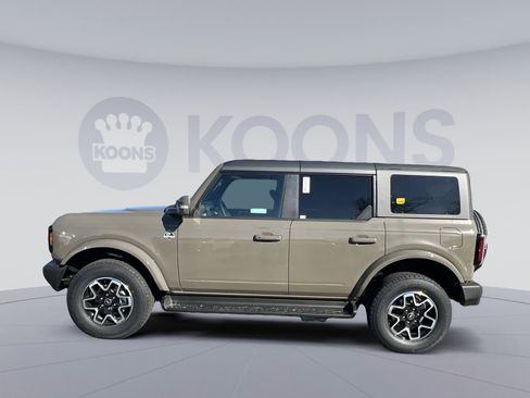 New 2025 Ford Bronco Outer Banks image 2