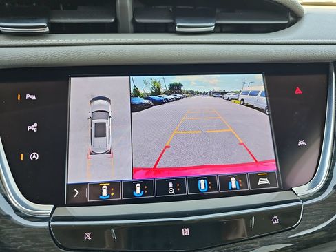 Used 2020 Cadillac XT6 Premium Luxury AWD/4WD image 14