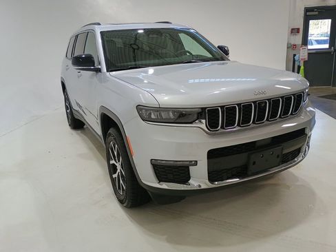 Used 2024 Jeep Grand Cherokee L Limited w/ Luxury Tech Group II AWD/4WD image 1