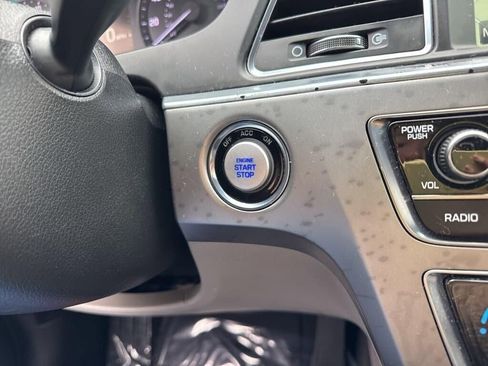 Used 2016 Hyundai Sonata Limited FWD image 25