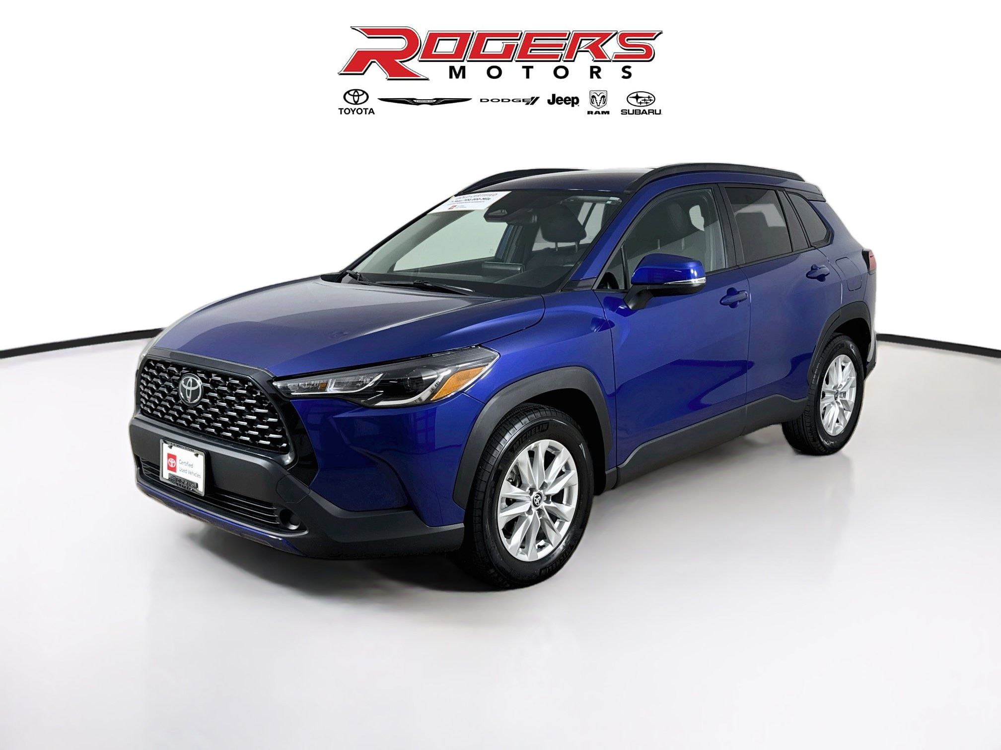 Certified 2024 Toyota Corolla Cross LE AWD/4WD image 8