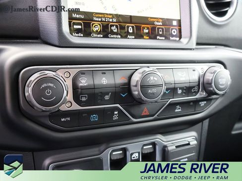 Used 2023 Jeep Wrangler Unlimited Rubicon 4xe w/ Cold Weather Group AWD/4WD image 36