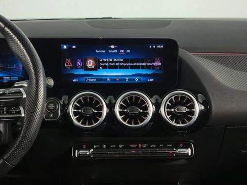 Used 2024 Mercedes-Benz GLA 35 AMG GLA 35 AMG image 23