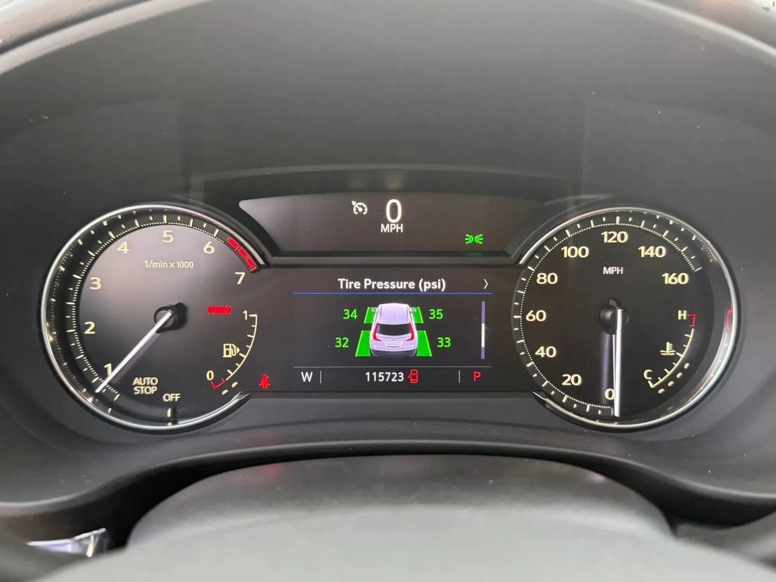 Used 2023 Cadillac XT4 Luxury w/ Cold Weather Package FWD image 25