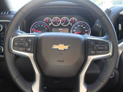 Used 2022 Chevrolet Silverado 1500 LTZ w/ LTZ Premium Package image 15