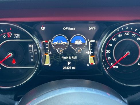 Used 2022 Jeep Gladiator Rubicon w/ LED Lighting Group AWD/4WD image 29