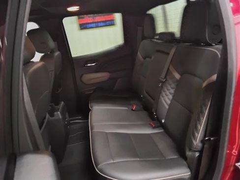 Used 2024 GMC Canyon Denali AWD/4WD image 13
