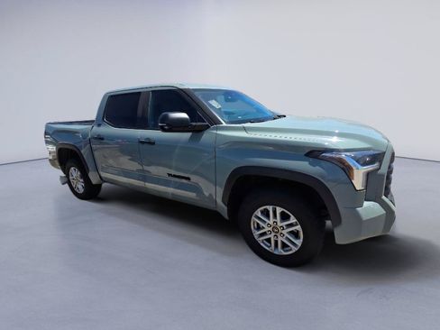 Used 2024 Toyota Tundra SR5 w/ SR5 Convenience Package AWD/4WD image 5